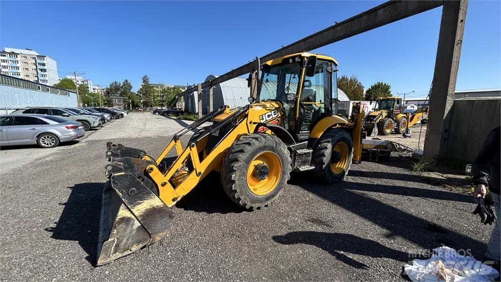 JCB 4CX PRO 反鏟裝載機
