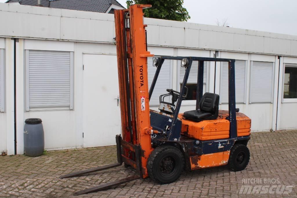 Toyota 5 FD 25 柴油卡車