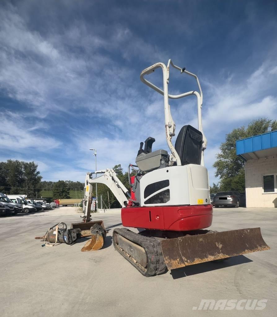Takeuchi TB 210 R 小型挖土機/掘鑿機<7t(小型挖掘機)