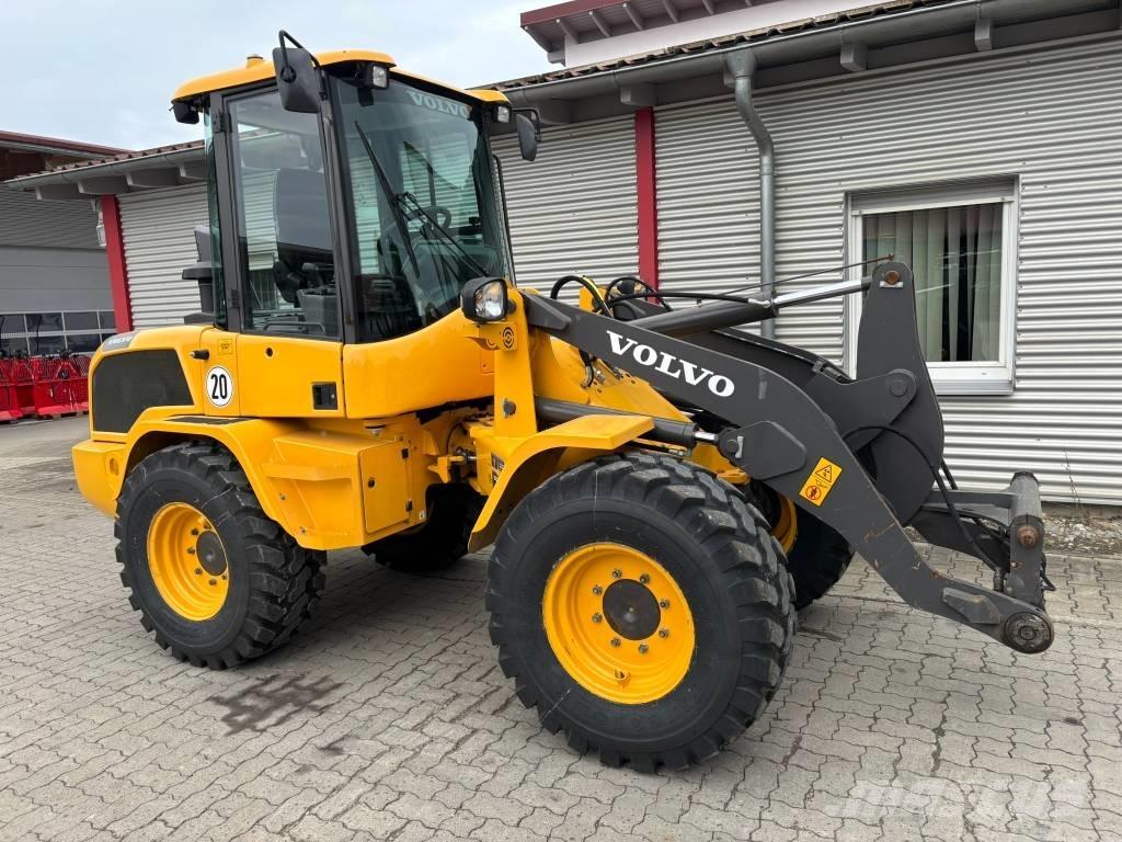 Volvo Radlader L30G 輪胎式裝載機