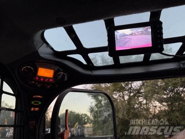 Bobcat T 740 滑移轉向裝載機