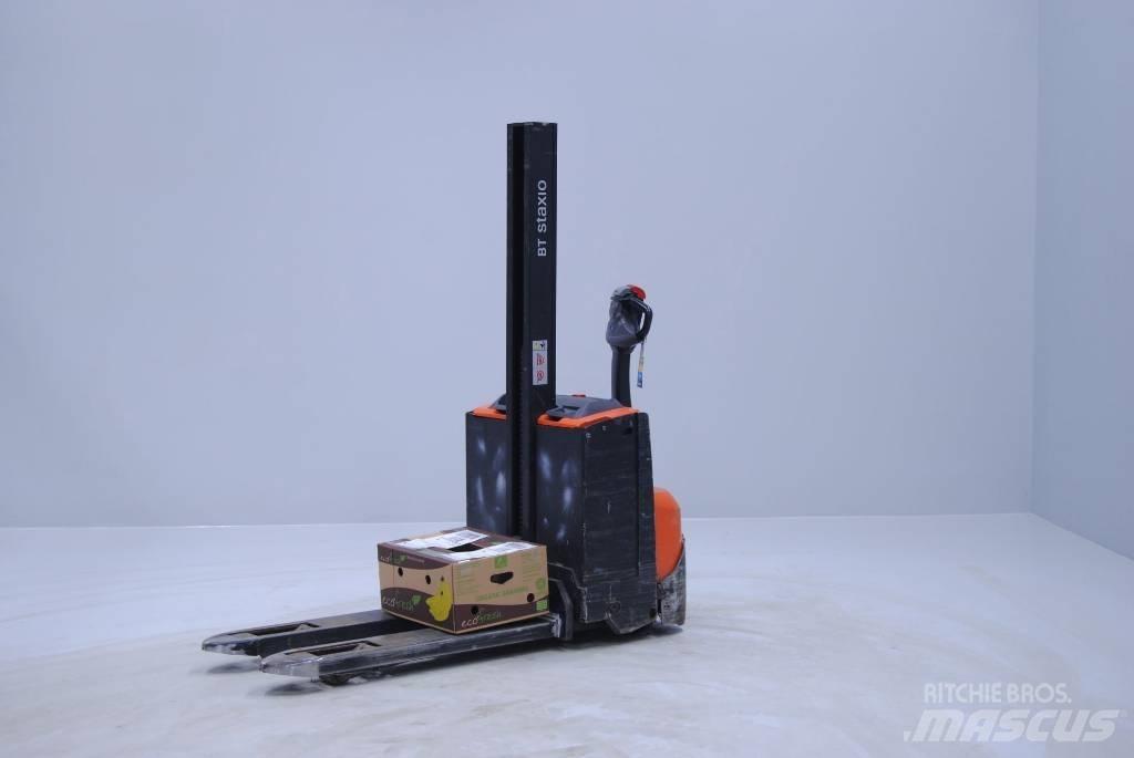 Toyota SWE080L 行走控制式堆積機