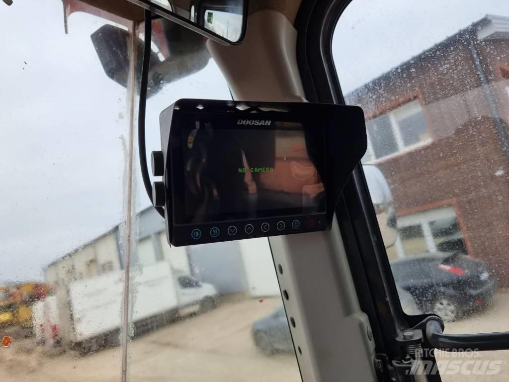 Doosan DL 200-3 輪胎式裝載機