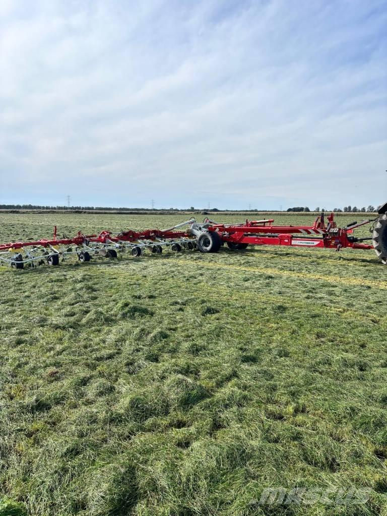 Pöttinger HIT 16-18 耙與翻草機