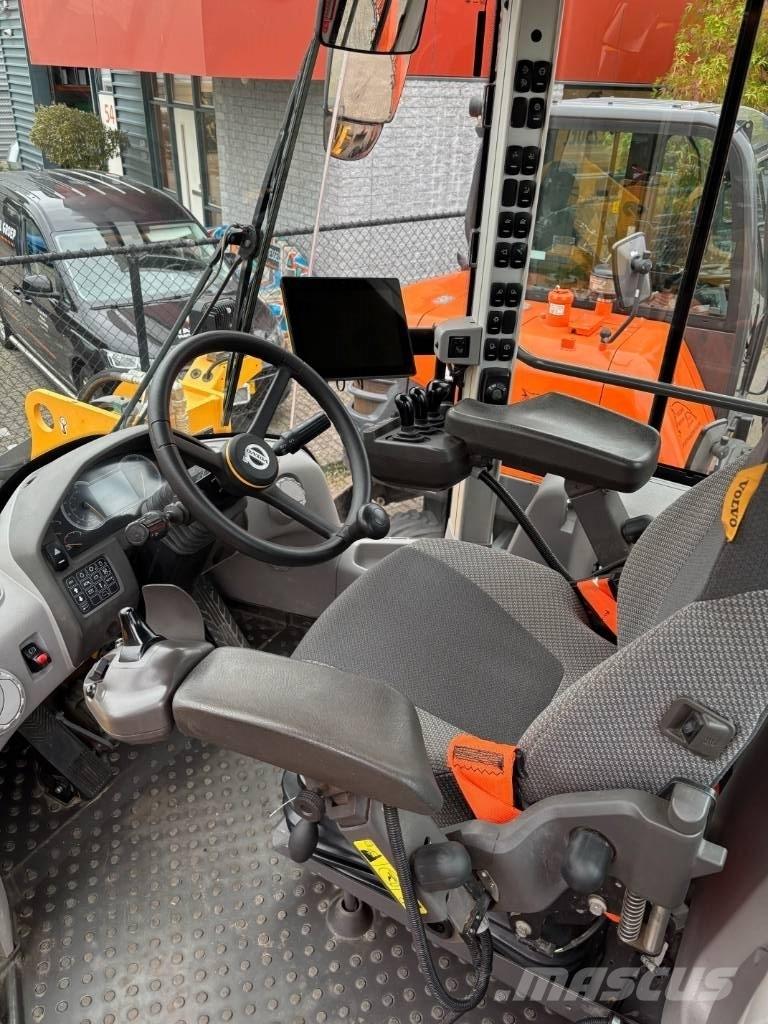 Volvo L 120 H 輪胎式裝載機