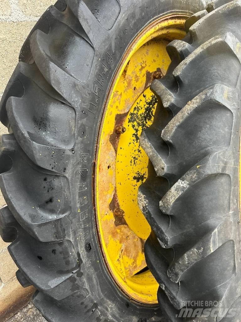 Alliance 230/95R44 輪胎、車輪和輪圈