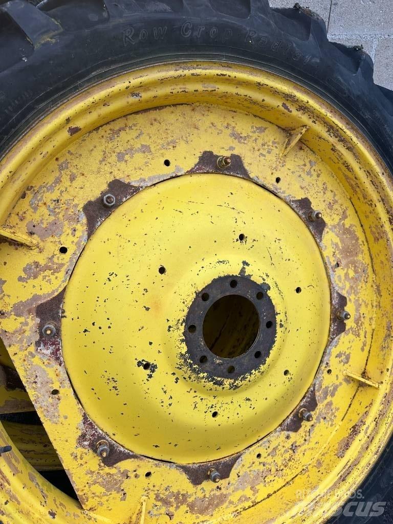 Alliance 230/95R44 輪胎、車輪和輪圈