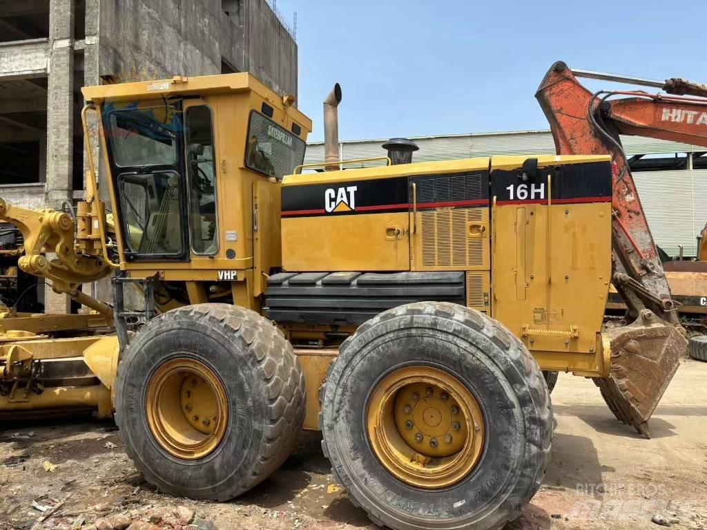 CAT 16 H 平土機