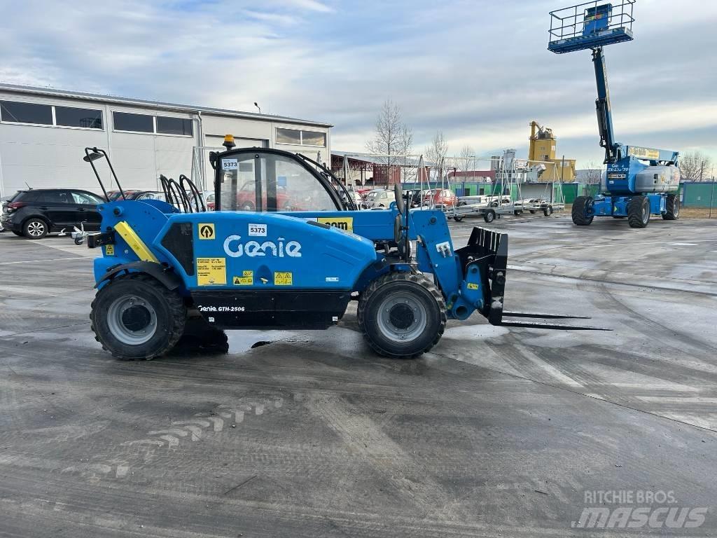 Genie GTH 2506 伸縮臂操作車