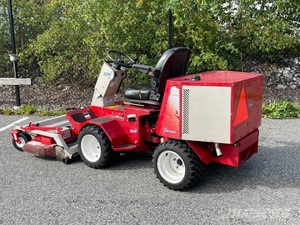 Ventrac 3200 騎乘式割草機