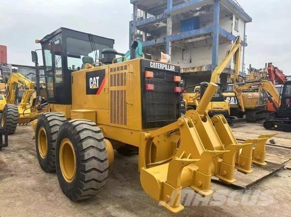 CAT 140 K 平土機