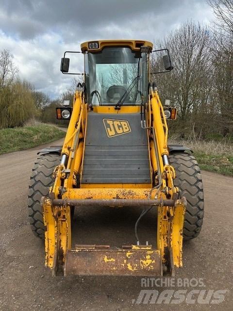 JCB 411 B 輪胎式裝載機