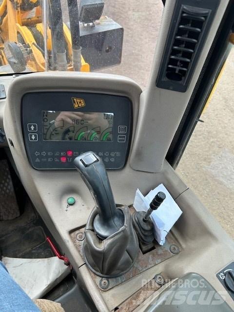 JCB 411 B 輪胎式裝載機