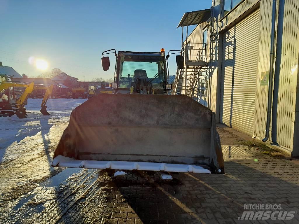 Wacker Neuson 8115 輪胎式裝載機