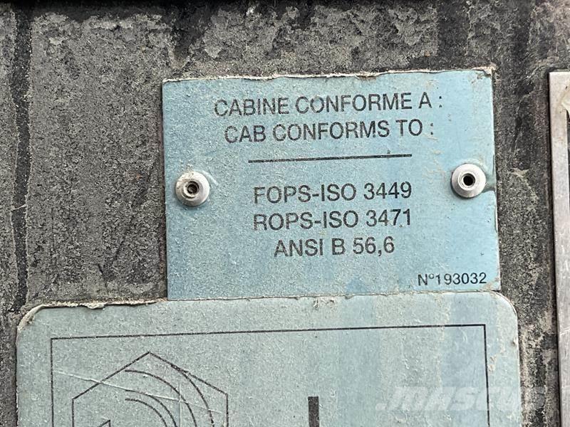 Manitou MT 420 H 伸縮臂操作車