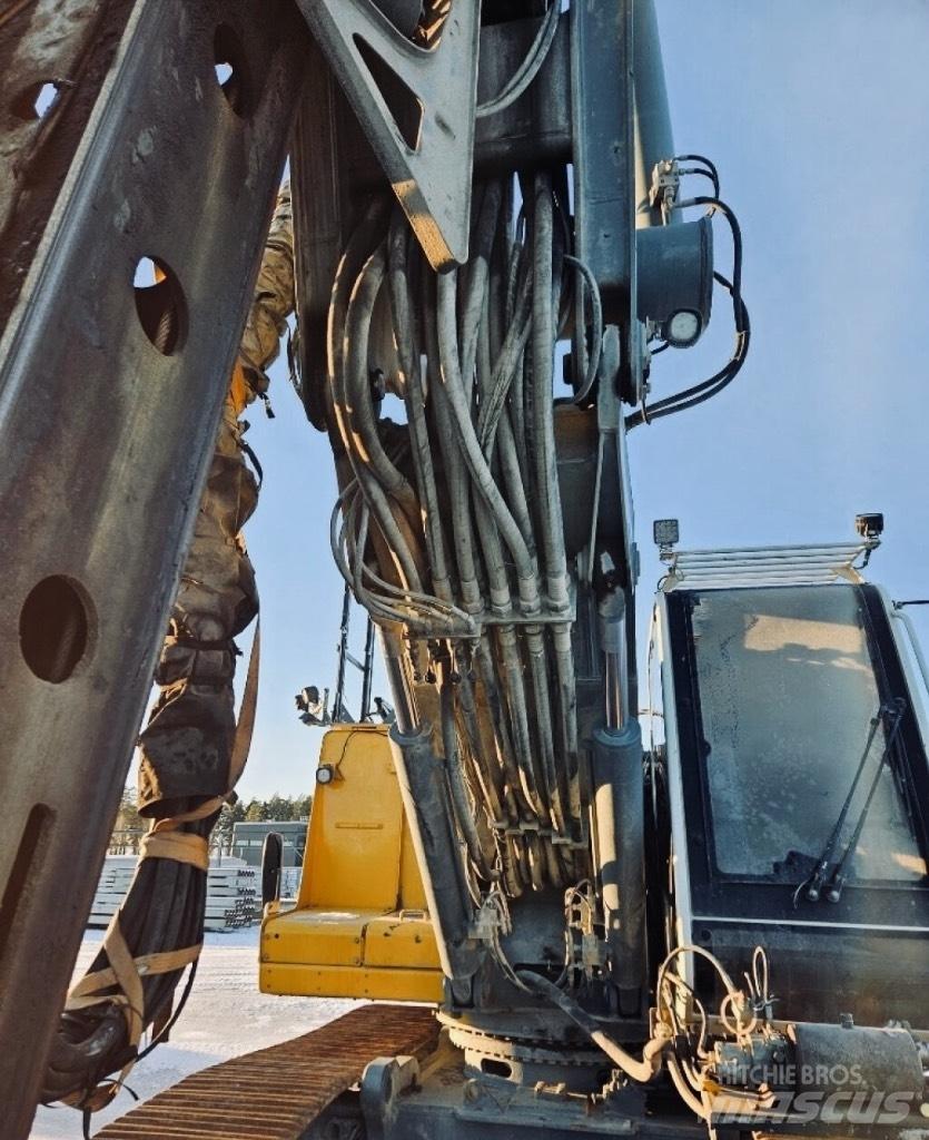 Liebherr LRB 125 振動打樁機