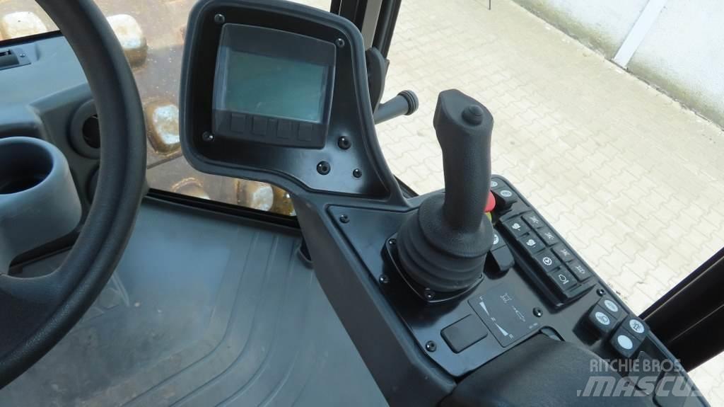 CAT CS74B 單輪滾壓機