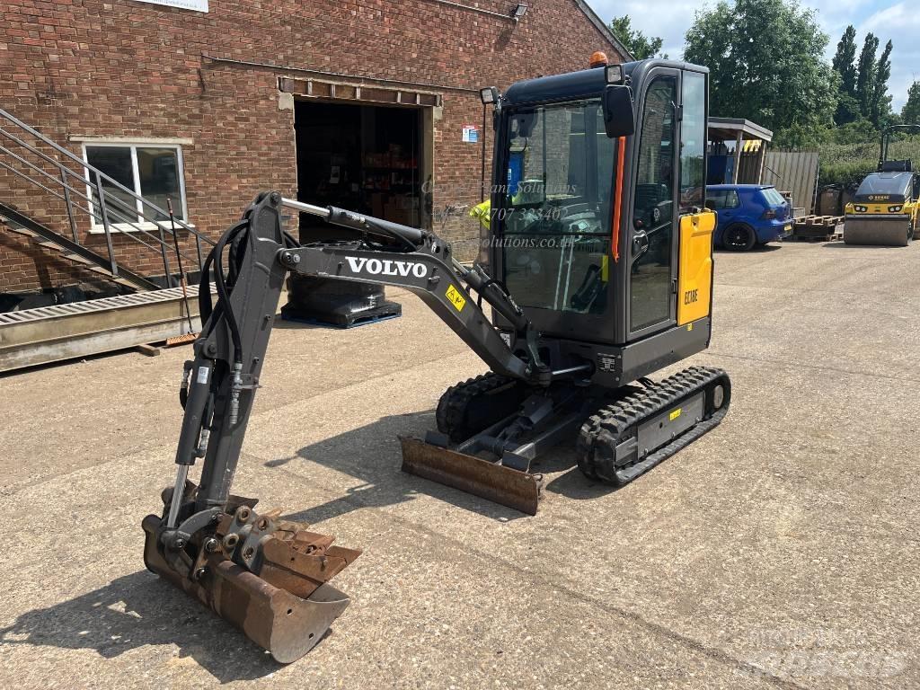 Volvo EC 18 E 小型挖土機/掘鑿機<7t(小型挖掘機)