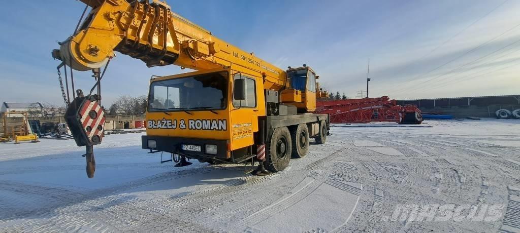 Liebherr LTM 1050 全路面起重機/吊車