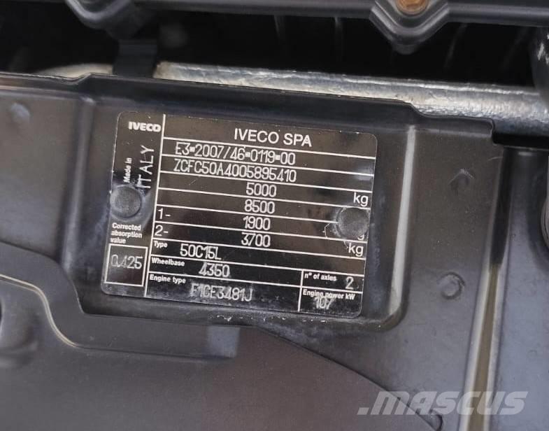 Iveco Daily 50 C15 貨箱式卡車