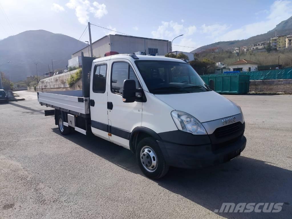 Iveco Daily 50 C15 貨箱式卡車