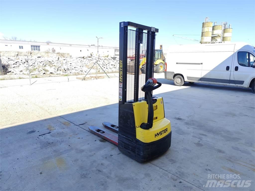 Hyster S1.0E 行走控制式堆積機