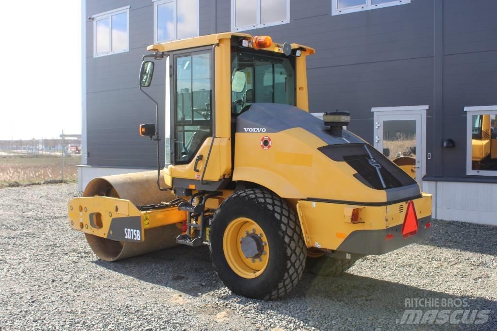 Volvo SD 75 B 單輪滾壓機