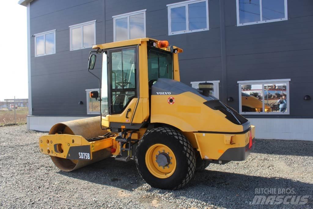 Volvo SD 75 B 單輪滾壓機