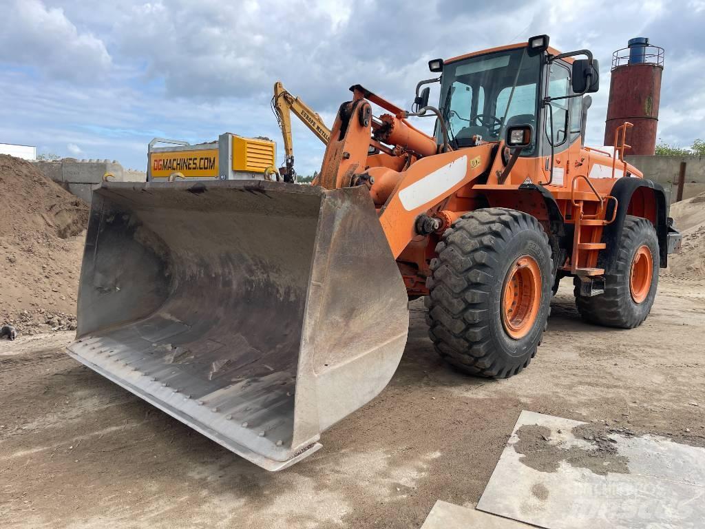 Doosan DL 350 輪胎式裝載機
