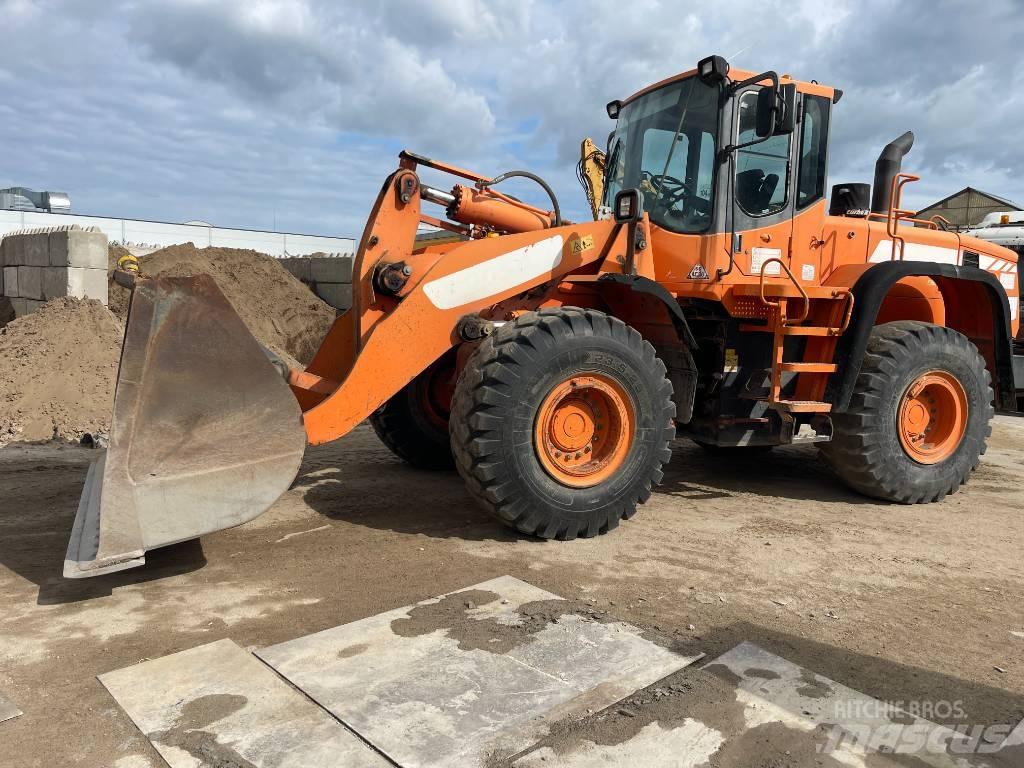 Doosan DL 350 輪胎式裝載機