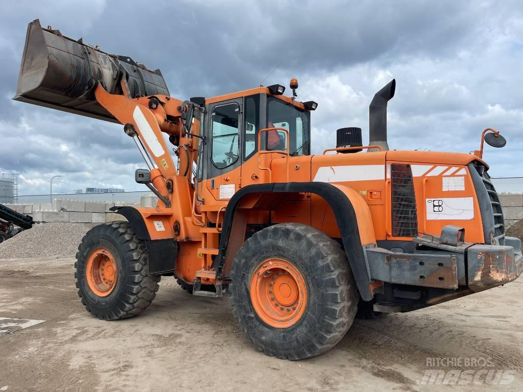 Doosan DL 350 輪胎式裝載機