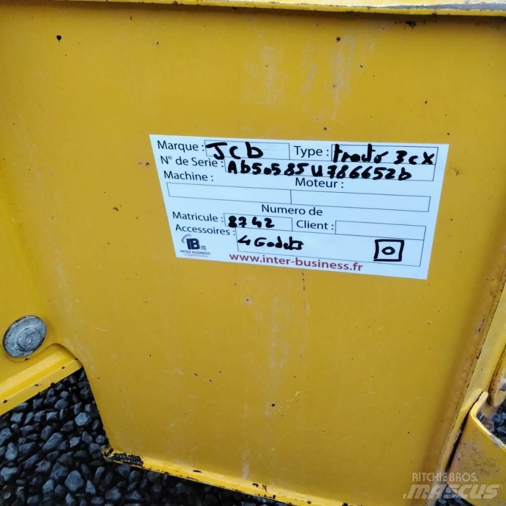 JCB 3 CX 反鏟裝載機