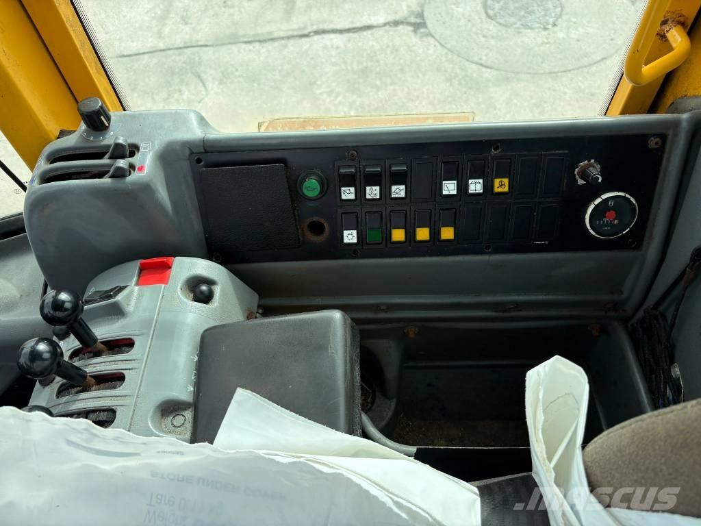 Volvo L110E 輪胎式裝載機