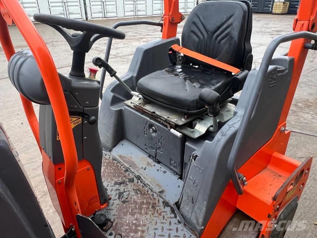 Hamm HD 12 VV 雙輪滾壓機