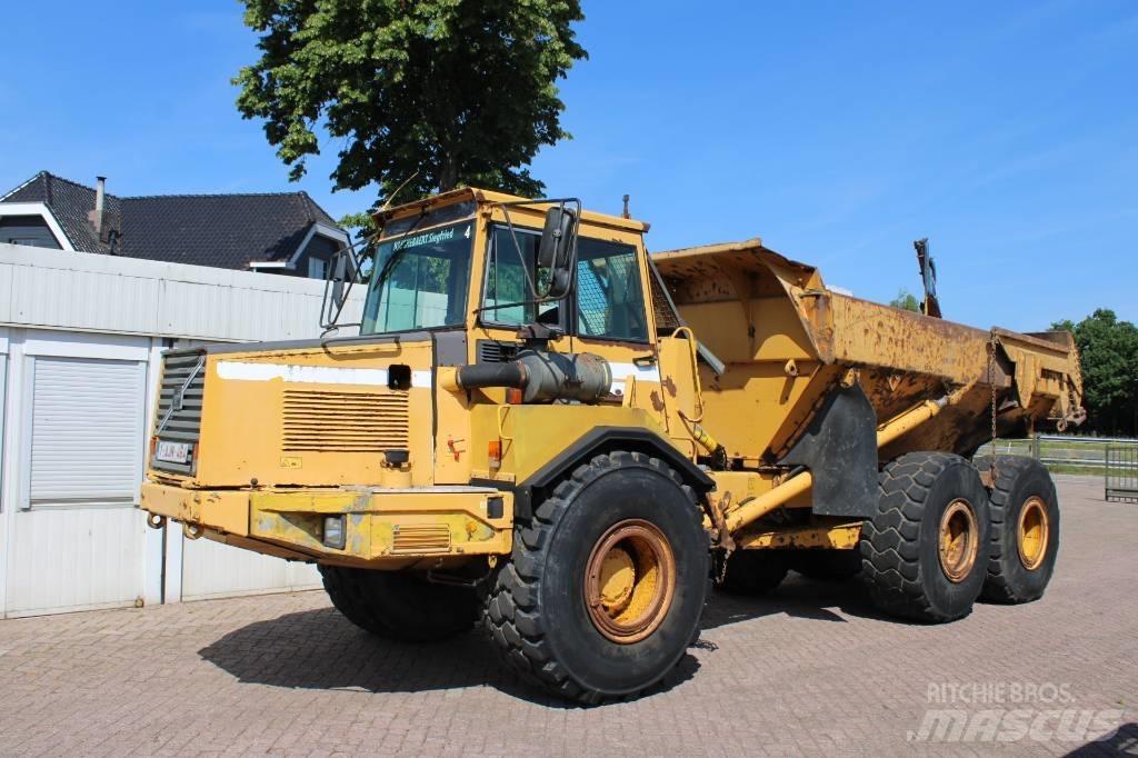 Volvo A 25 C 6x6 鉸接式起吊車