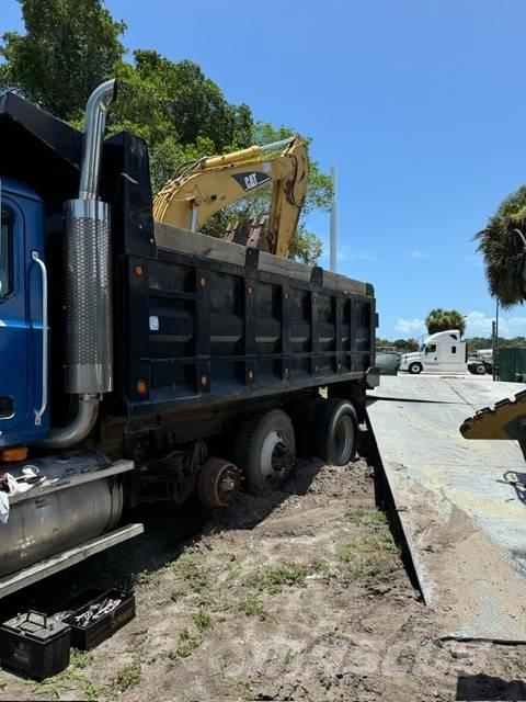 Mack CH613 8x4 2002 傾卸式卡車