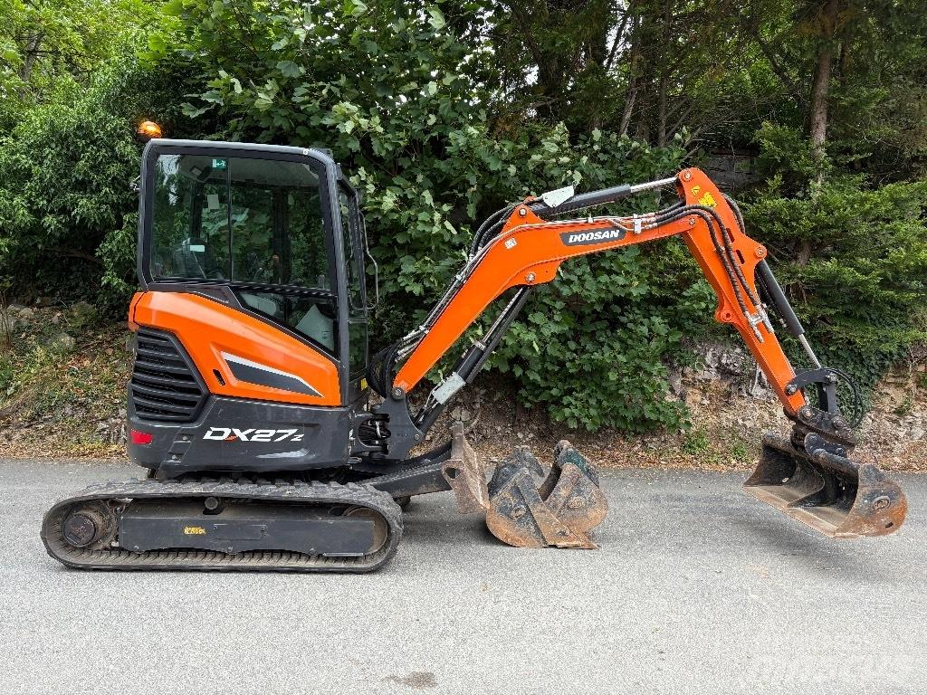 Doosan DX 27 Z 小型挖土機/掘鑿機<7t(小型挖掘機)