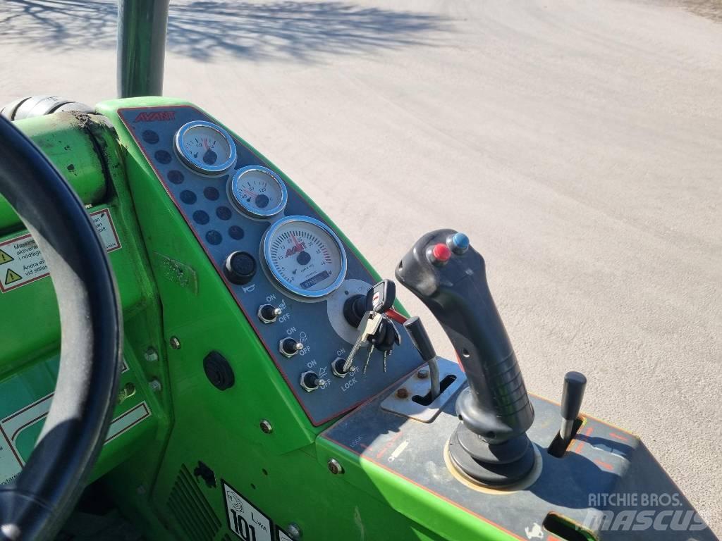 Avant 528 小型裝載機