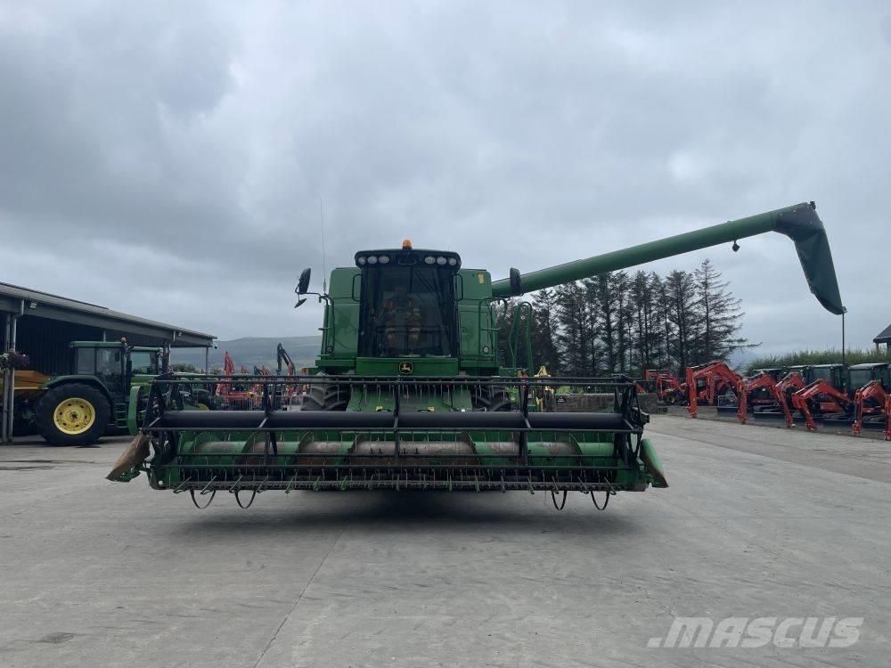 John Deere T 550 聯合收穫機