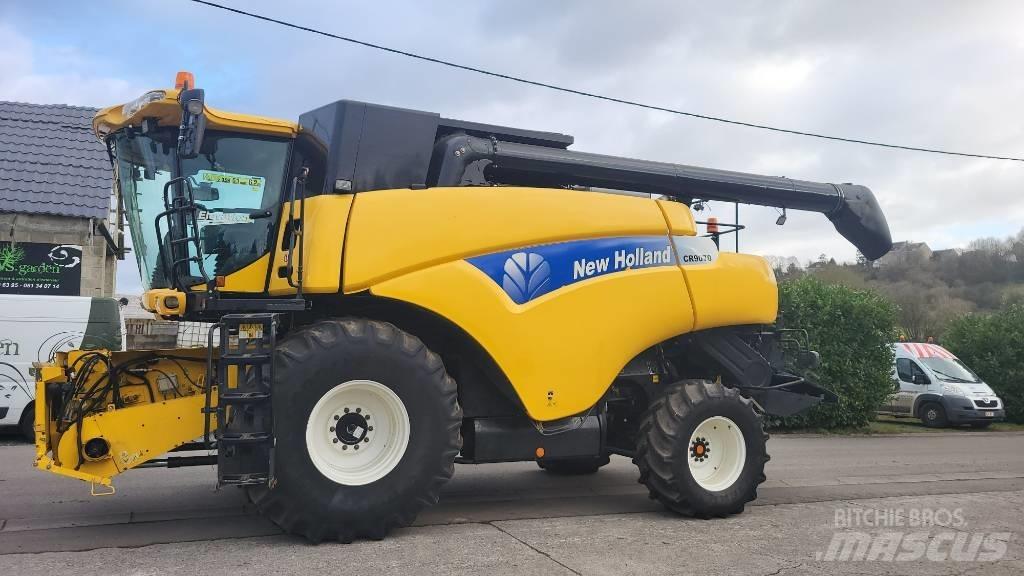 New Holland CR9070 聯合收穫機