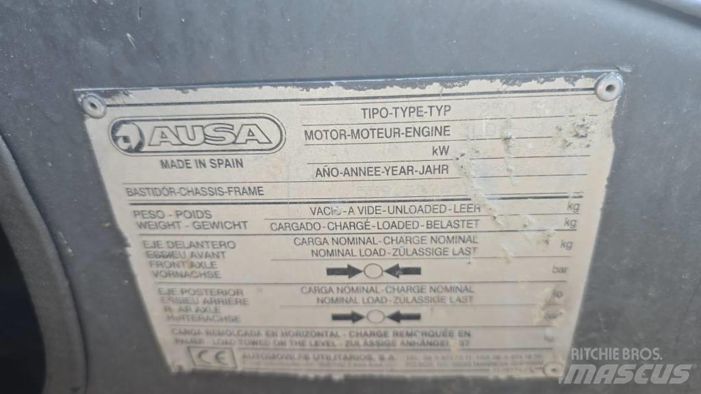 Ausa D 250 側卸礦車