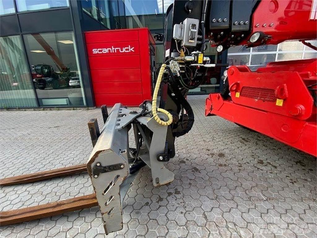 Manitou MRT2150 P+ 伸縮臂操作車