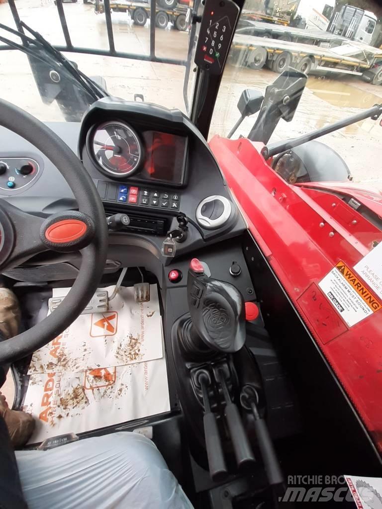 Manitou MT 1440 伸縮臂操作車