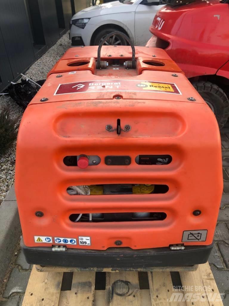 Husqvarna LH804 土壤壓實機