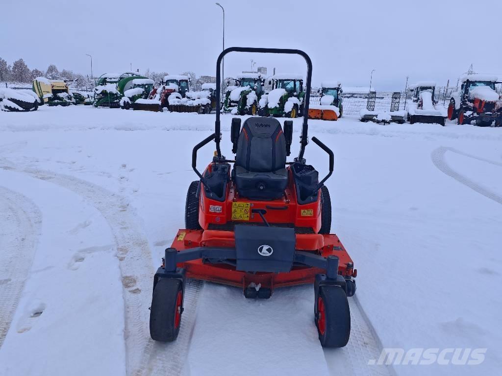 Kubota ZD 1211R 騎乘式割草機