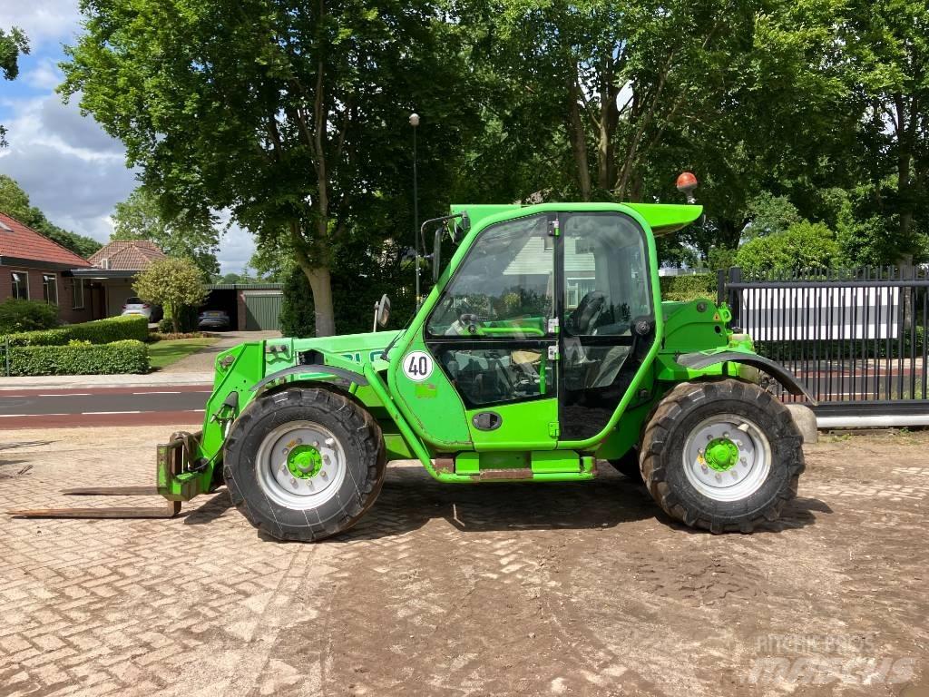 Merlo P 32.6 伸縮臂操作車