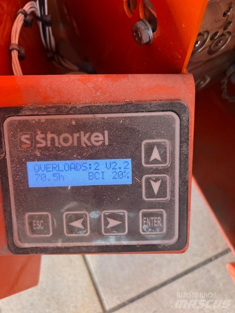 Snorkel S 1932 E 剪式升降機