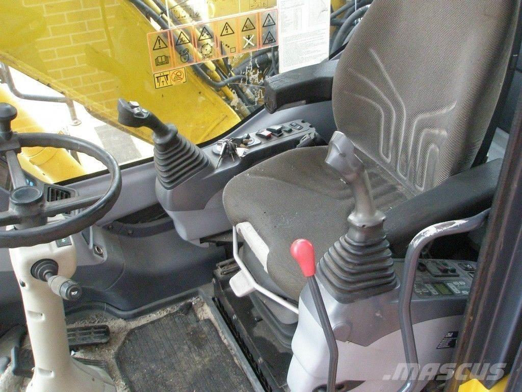 Komatsu PW140-7 旋轉式挖土機/掘鑿機/挖掘機