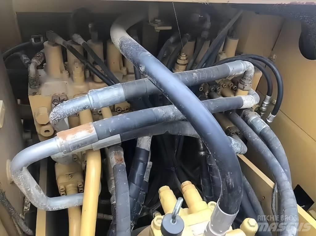 CAT 323 履帶式 挖土機/掘鑿機/挖掘機