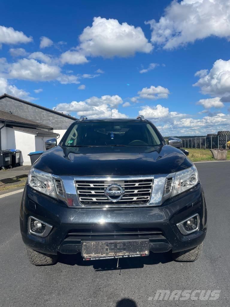 Nissan Navara 皮卡.傳統半斗卡車/側卸板